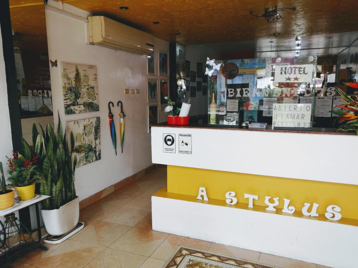 Stylus Hotel Икитос Экстерьер фото